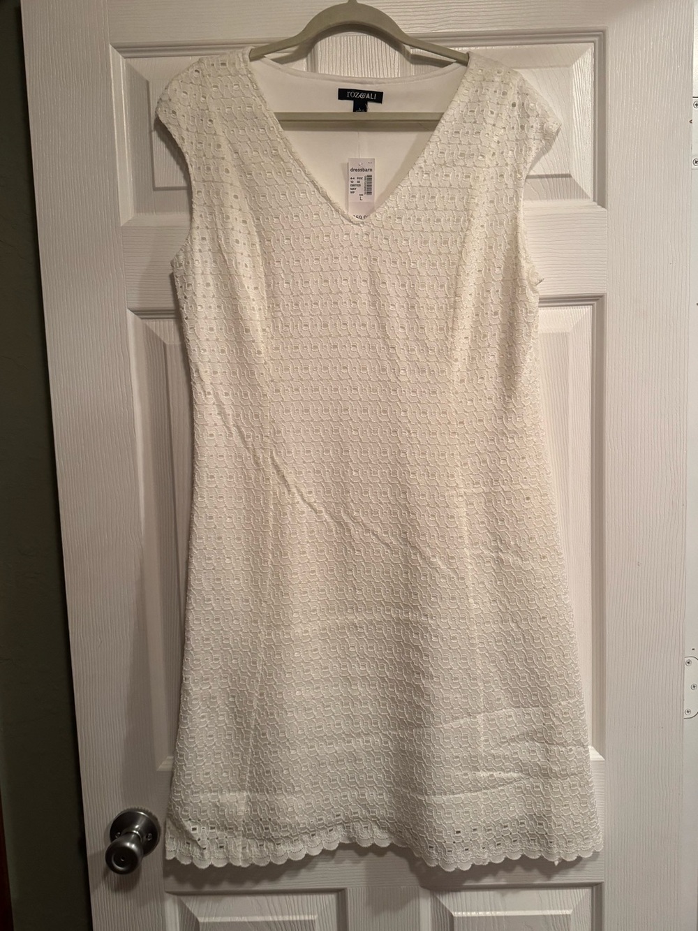 NWT Roz & Ali Sz Large Off White Eyelet Lace Midi Dress with V‑Neck, lined